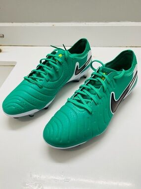 Nike Tiempo Legend 10 Elite FG soccer cleats, Size 9.5 U.S, Fear Nothing Pack.